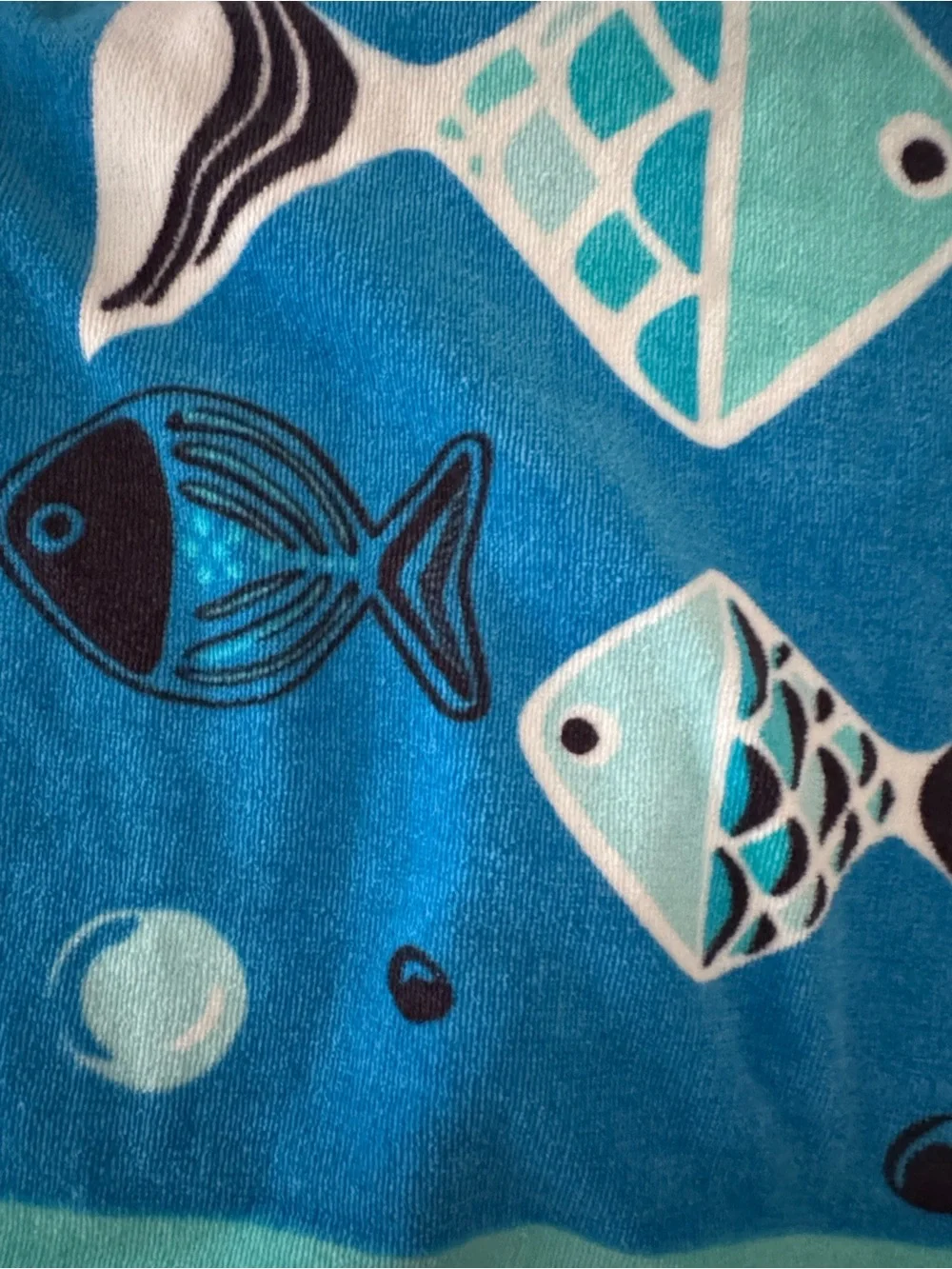 Vera Bradley Go Fish Blue wallet crossbody & matching beach towel - NWT - Picture 2 of 16